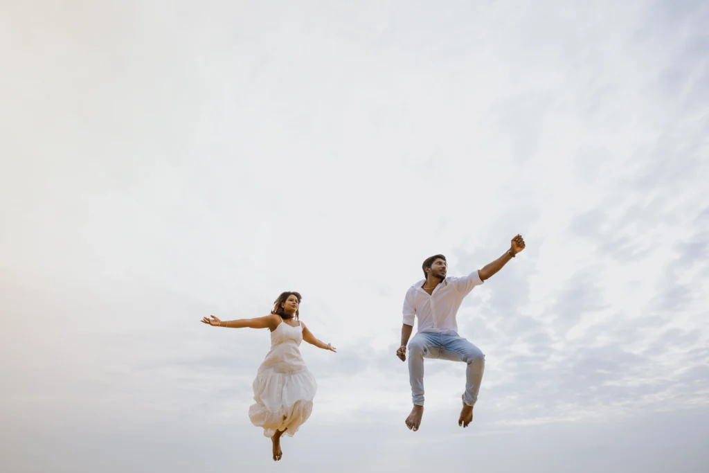 beach outdoor pre wedding photoshoot