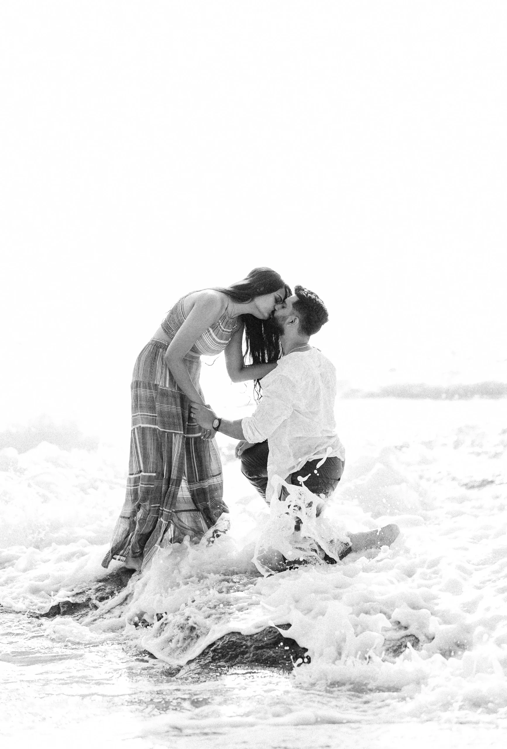 couple beach photoshoot ideas