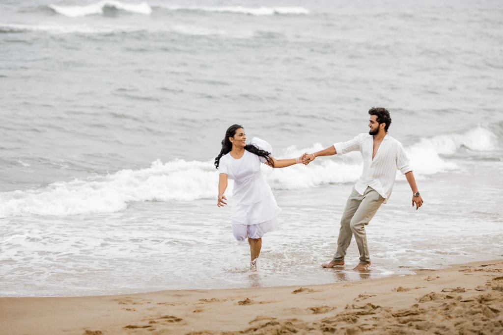 beach outdoor pre wedding photoshoot