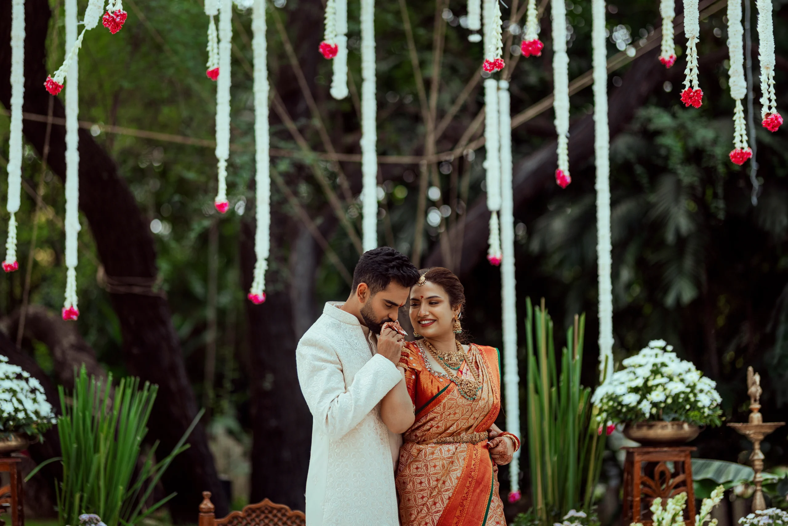 The Complete Outdoor Wedding Checklist and Timeline