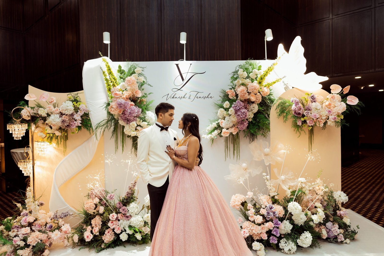 Tanisha & Viknesh’s Cocktail Party: Love & Laughter