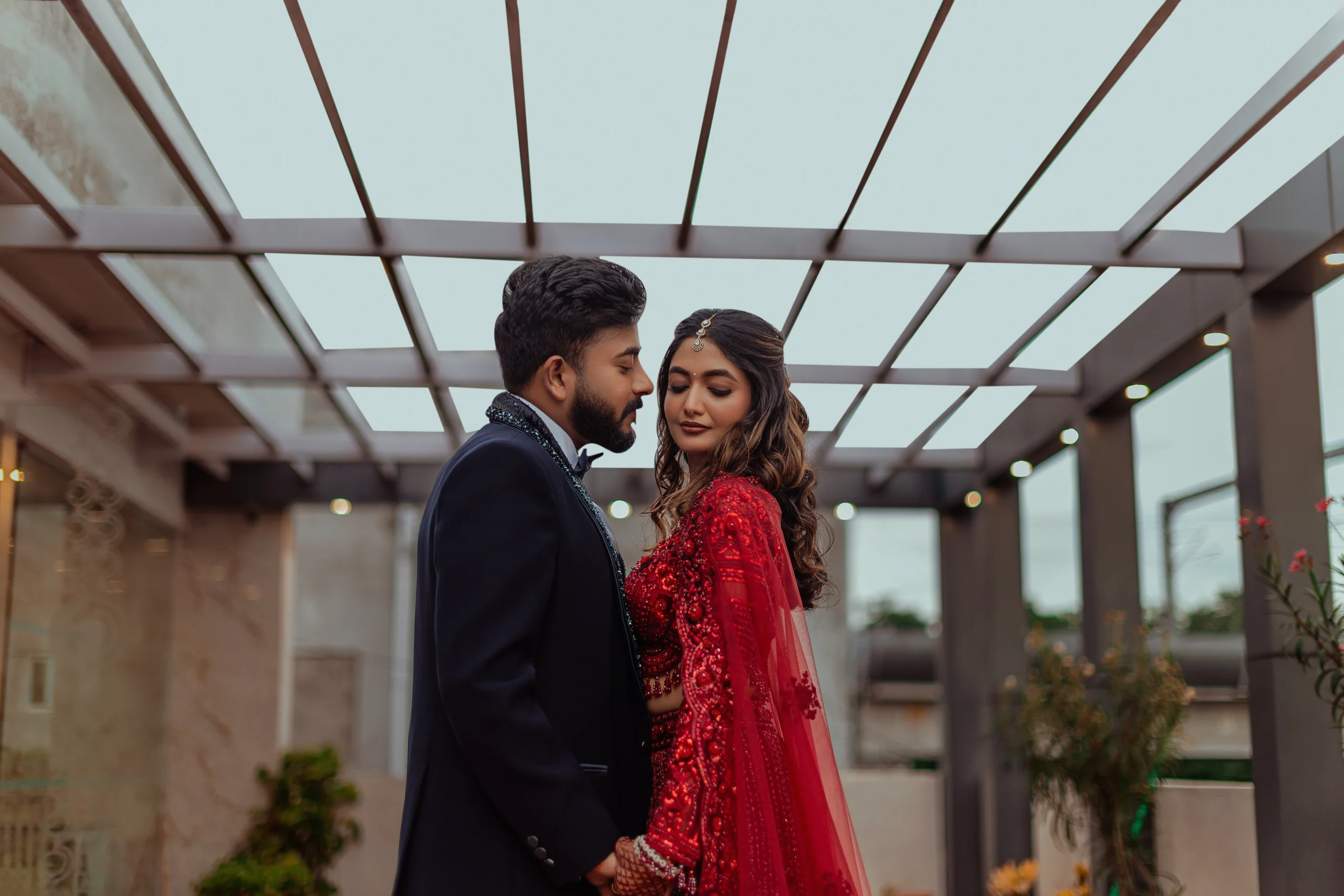 When to Book a Wedding Photographer: A Simple Guide